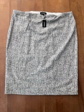 Express Black and White Tweed Speckled Knit Women’s Skirt Size XL